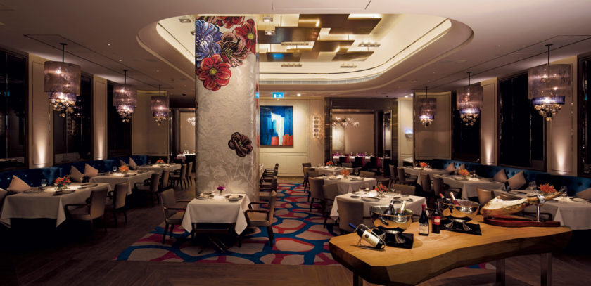 Galaxy Macau: 8½ Otto e Mezzo BOMBANA