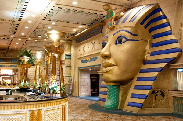 Pharaoh's Casino at Landmark: Interior