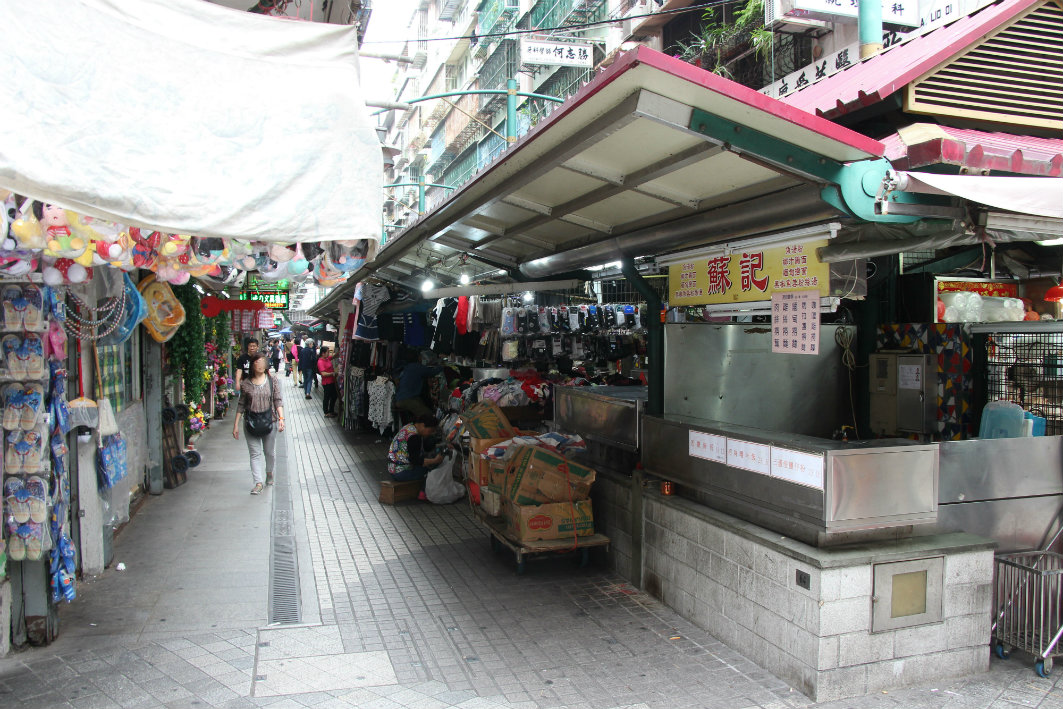 Three Lamps District in Macau: Stores